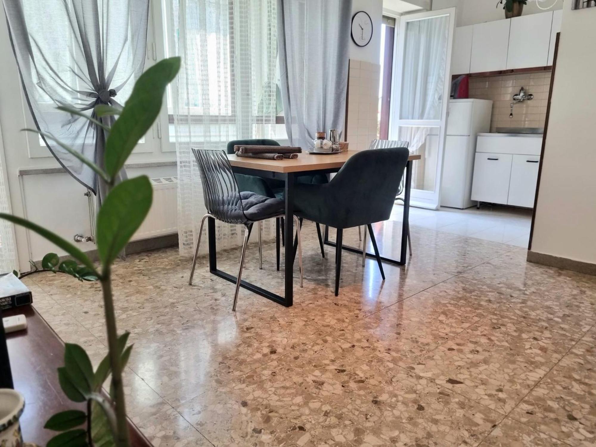 Ultimo Piano Con Parcheggio Apartman Trieszt Kültér fotó